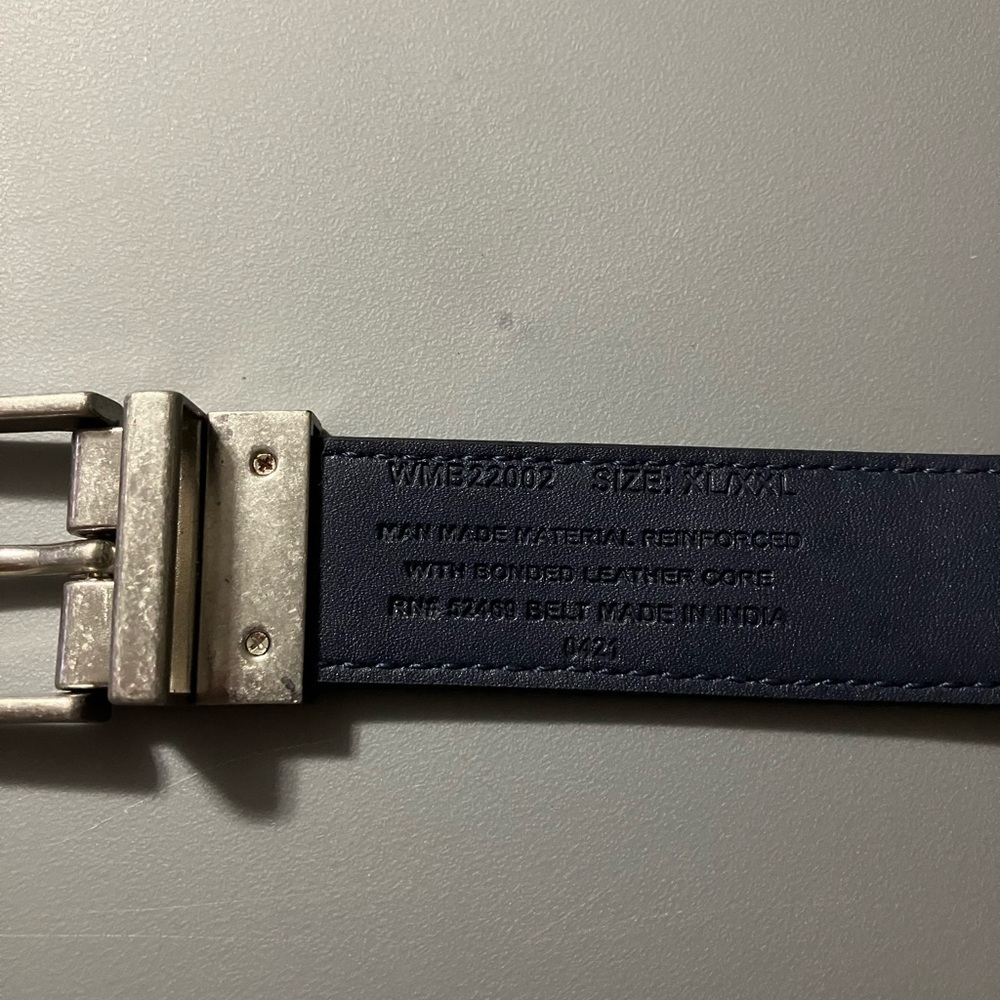 Black Leather Belt with Silver Buckle - Picture 4 of 5